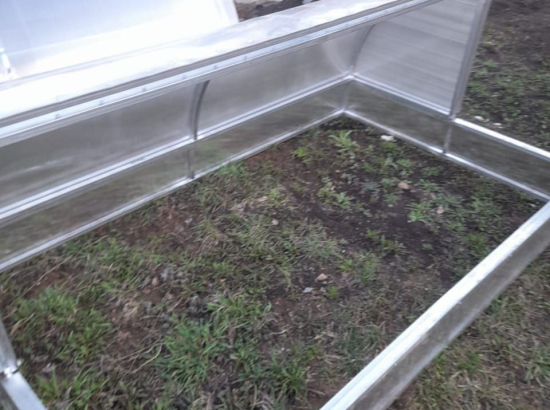 Парник из поликарбоната Хлебница