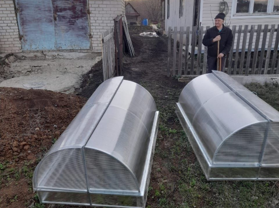 Парник из поликарбоната Хлебница