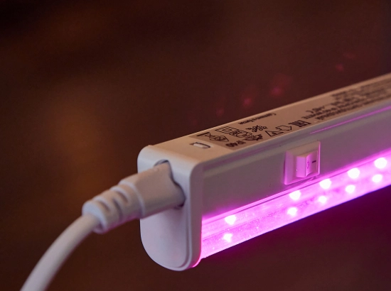 ULI-P43-35W-SPBX IP40 WHITE Светильник для растений светодиодный линейный