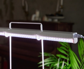 ULI-P10-18W-SPFR IP40 WHITE Светильник для растений светодиодный линейный  — Купить
